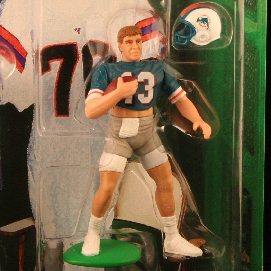 JOHN ELWAY / DENVER BRONCOS & DAN MARINO / MIAMI DOLPHINS 1998 NFL Classic Doubles * Winning Pairs * Starting Lineup Action Figures & Exclusive Collector Trading Cards