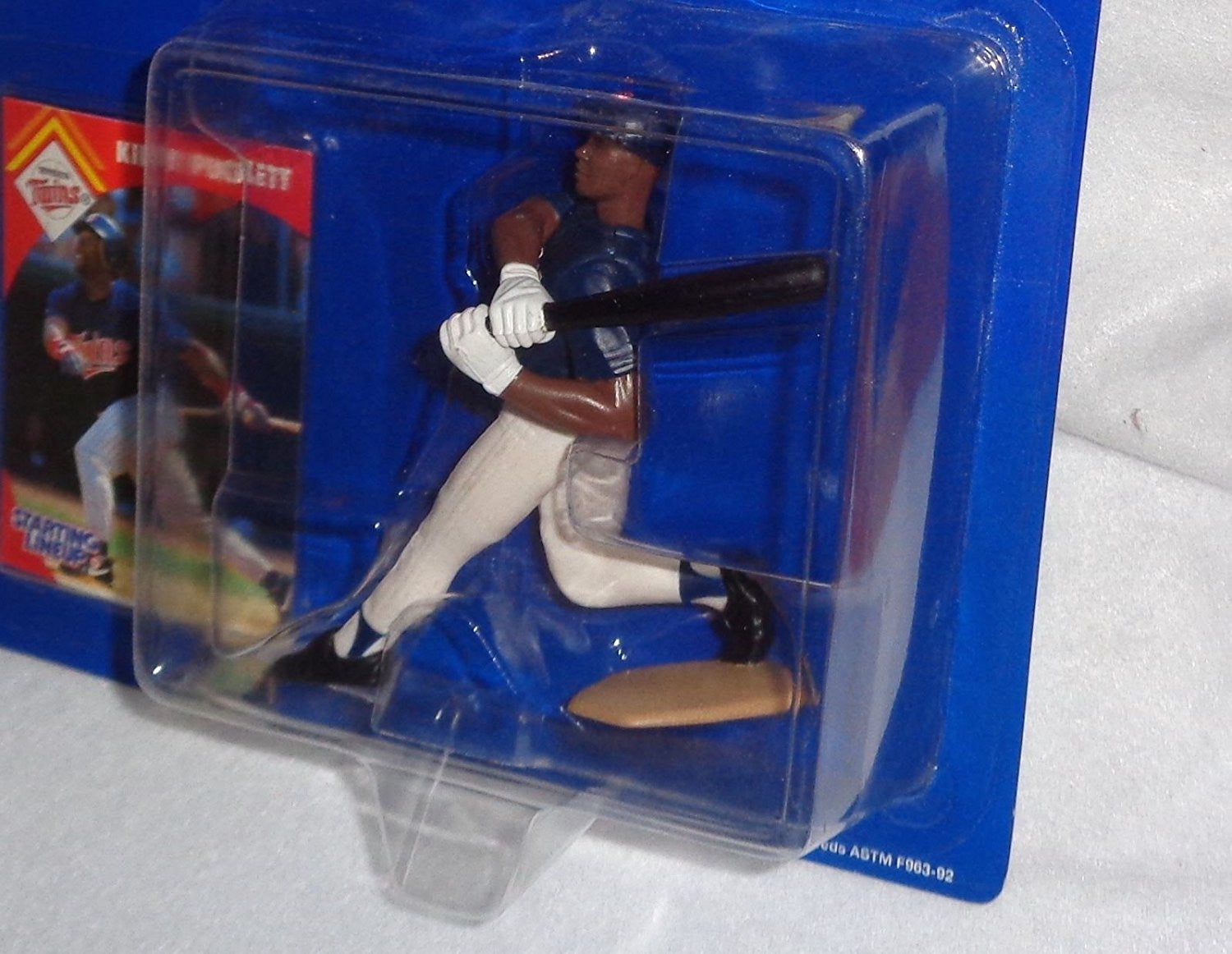 1995 Starting Lineup MLB Kirby Puckett #34 - Minnesota Twins - Vintage Action Figure - w/ Trading Card - Limited Edition - Collectible