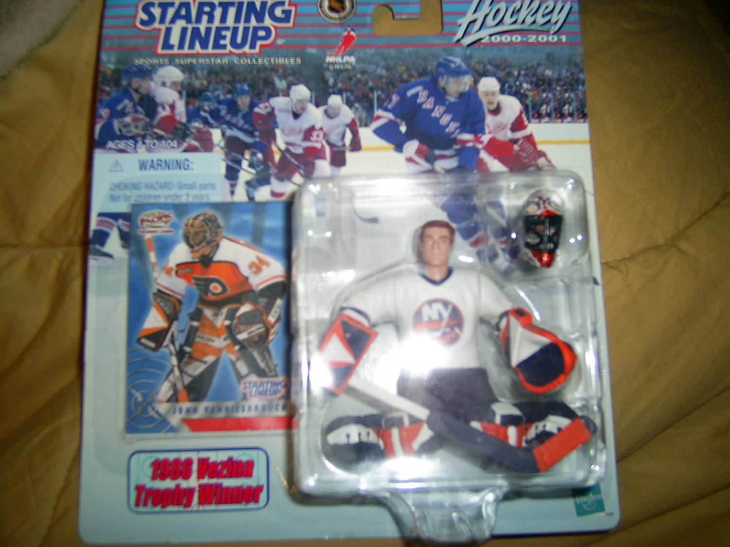 JOHN VANBIESBROUCK / NEW YORK ISLANDERS 2000-2001 NHL Starting Lineup Action Figure & Exclusive Collector Trading Card